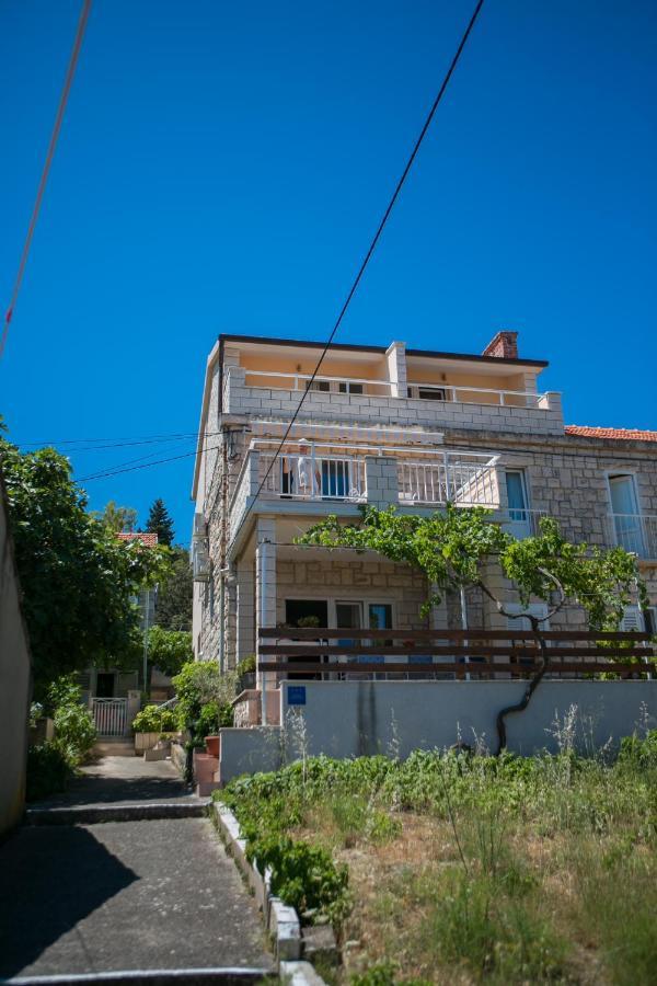 Apartments Filippi Корчула Экстерьер фото